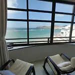 En Plena Playa De Canteras Лас-Пальмас-де-Гран-Канария