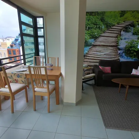 Apartment En Plena Playa De Canteras